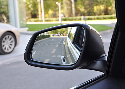 Future development trend of automobile rearview mirror